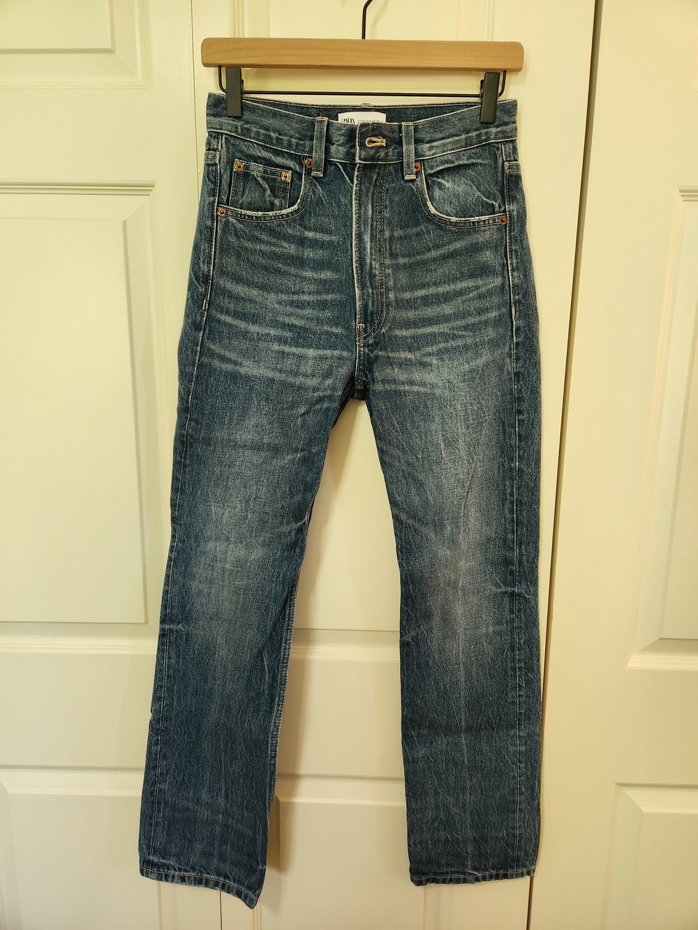 Zara Women's Washed Blue Straight-Leg Jeans